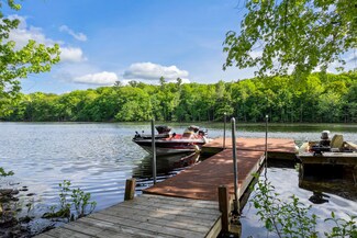 107 Woodland Dr, West Gardiner, ME 04345