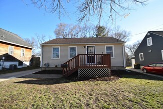 422 10th St NW, Rochester, MN 55901