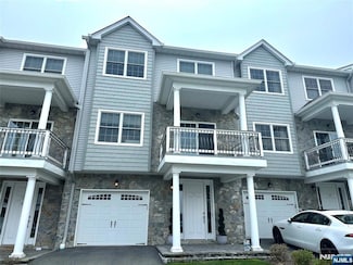 55 Halina Ln, Butler, NJ 07405