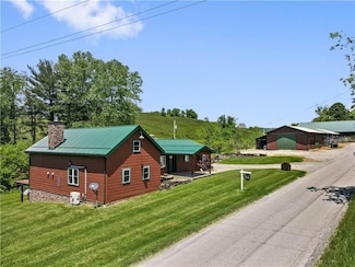 119 Meadowbrook Rd, Waynesburg, PA 15370