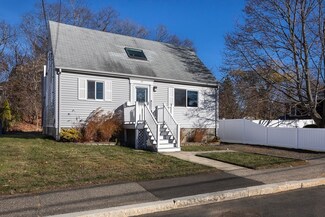 37 Baldwin Rd, Marblehead, MA 01945
