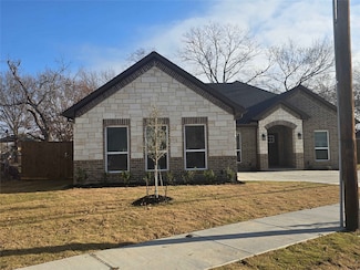 205 Perry Ave, Waxahachie, TX 75165