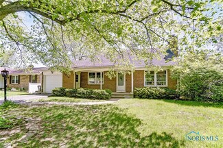 1010 Fort Dr, Bowling Green, OH 43402