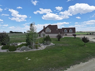 792 8 Mile Rd, Riverton, WY 82501