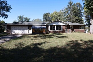 2892 446th Ave, Preston, IA 52069
