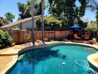 9212 Falkland Way, Sacramento, CA 95826
