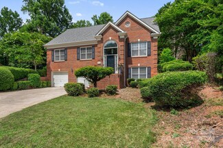 516 Clairview Ln, Matthews, NC 28105