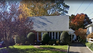 27 9th St, Locust Valley, NY 11560