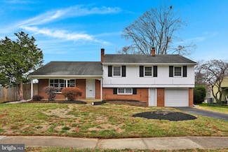 446 Penn View Dr, Millersville, PA 17551