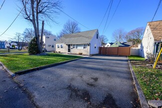 28 David Ct, Colonia, NJ 07067