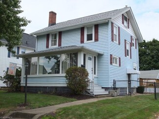 223 2nd St SW, Brewster, OH 44613
