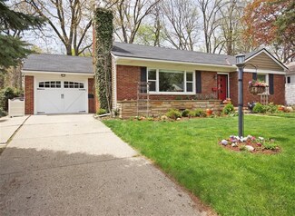 840 Redeemer Ave, Ann Arbor, MI 48103