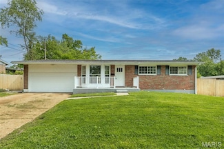 2229 Duchess Dr, Saint Louis, MO 63136
