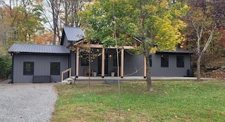 19683 Thompson Ridge Rd, Laurelville, OH 43135