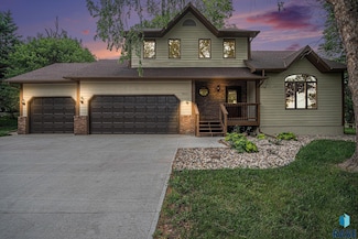7604 E Palomino Rd, Sioux Falls, SD 57110
