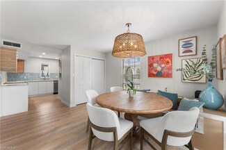 208 Bobolink Way Unit 208A, Naples, FL 34105