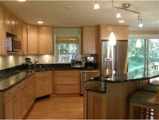 3 Causeway Rd, Holland, MA 01521