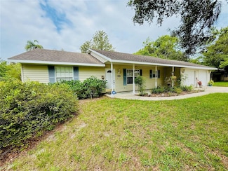 733 E Ohio Ave, Deland, FL 32724