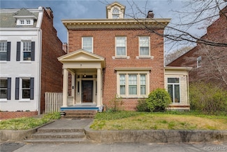 2612 W Grace St, Richmond, VA 23220
