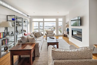 282 Marginal St Unit 7, Boston, MA 02128