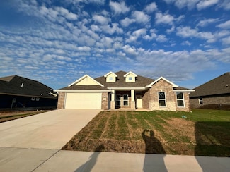 904 Silver Oaks Dr, Carl Junction, MO 64834
