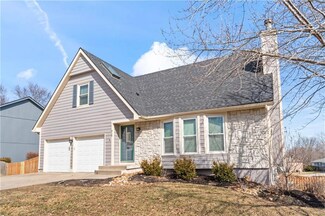 915 SW Shorthorn Dr, Grain Valley, MO 64029
