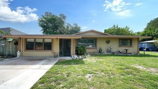 5320 Malaga Ave, Sarasota, FL 34235