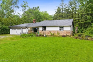 8902 Taylor May Rd, Chagrin Falls, OH 44023