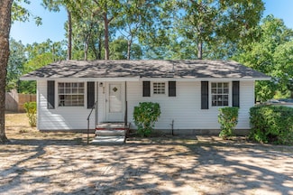 915 Alabama St, Crestview, FL 32536
