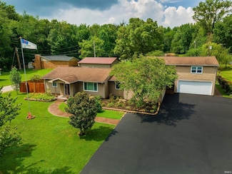 8644 Vann Rd, Newburgh, IN 47630