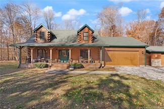 1671 Burns Ct, Austin, IN 47102