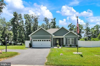 626 Ledger Dr, Hanover, PA 17331