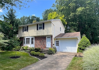 1312 Doebler Dr, North Tonawanda, NY 14120