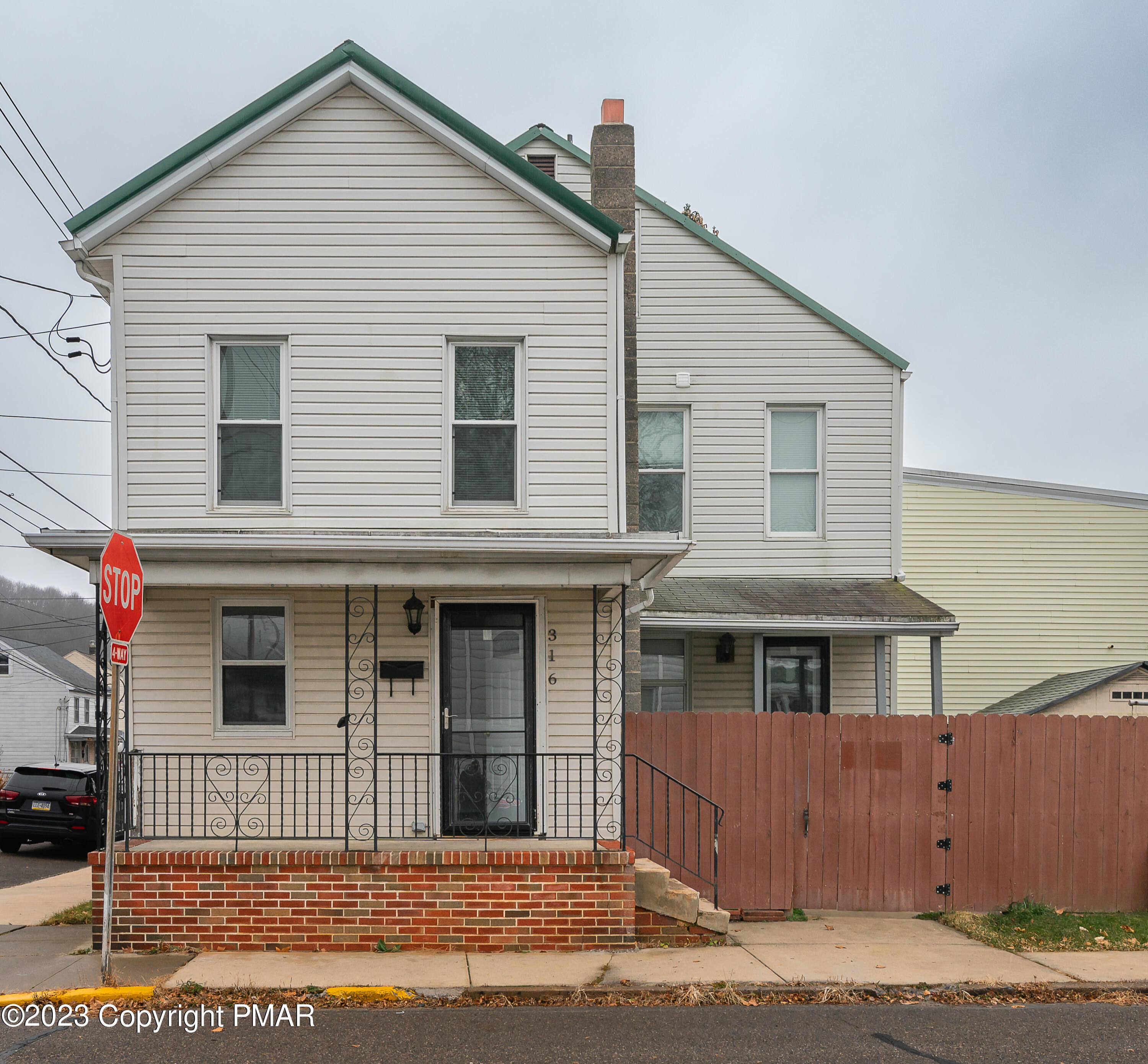 316 E Carroll St, Saint Clair, PA 17970