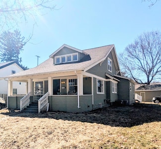 849 Dickinson St, Flint, MI 48504
