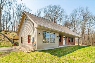 282 Sugar Run Rd, Eighty Four, PA 15330
