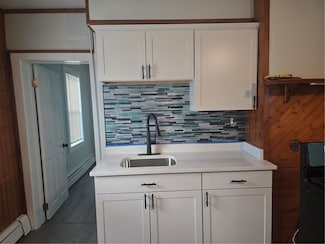 59 Court St Unit 2W, Bristol, RI 02809