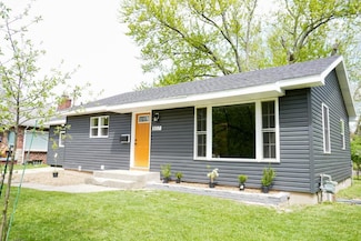 1807 Leonard St NW, Grand Rapids, MI 49504