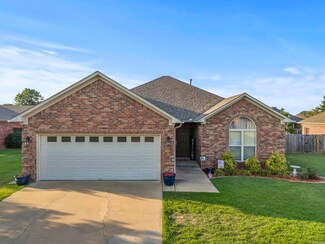 2650 Zoysia Ln, Conway, AR 72034