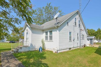 231 Main St, Radom, IL 62876