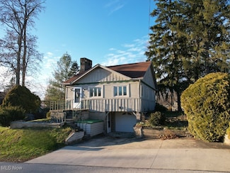 130 Clovercliff Dr, Chippewa Lake, OH 44215