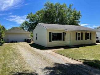 5026 S Camden Dr, Fort Wayne, IN 46825