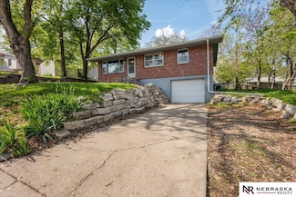 1320 Nelson St, Lincoln, NE 68521