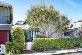209 Ruby Ave, Newport Beach, CA 92662
