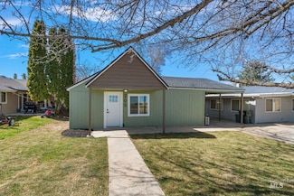 205 Randolph Dr, Melba, ID 83641