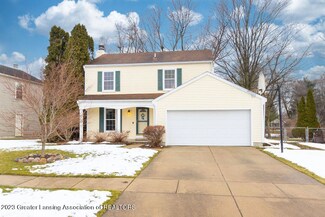 422 Park Meadows Dr, Lansing, MI 48917