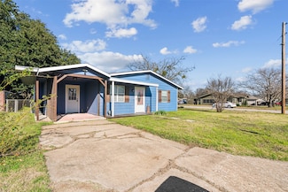 902 Turner St, Cleburne, TX 76033