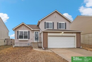 8706 N 155th St, Bennington, NE 68007