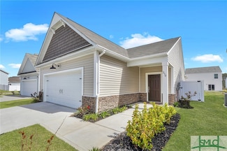 230 Crabapple Cir, Port Wentworth, GA 31407