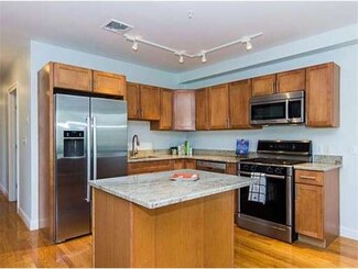 135 Willow Ave Unit 8, Somerville, MA 02144